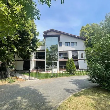 7 Apartament