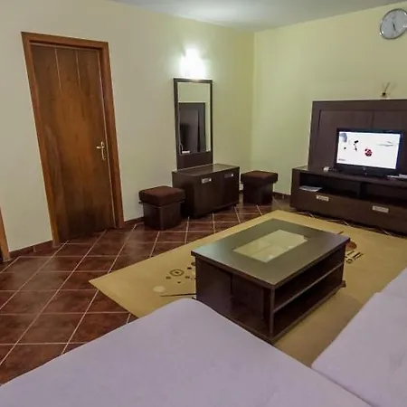 7 Apartament *